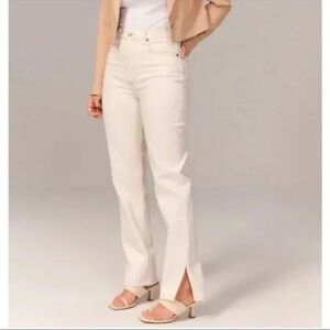 Abercrombie & Fitch High Rise 90s Straight Jean in Cream Tall | Split Hem